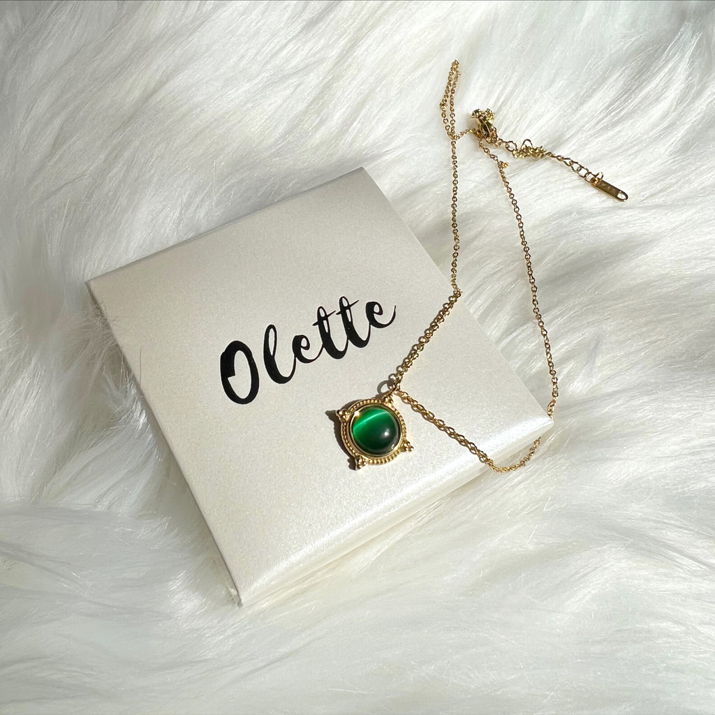GREEN AGATE PENDANT NECKLACE - Olette Jewellery
